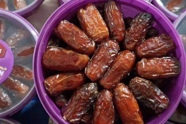 قیمت خرید خرما پیارم صادراتی عمده به صرفه و ارزان